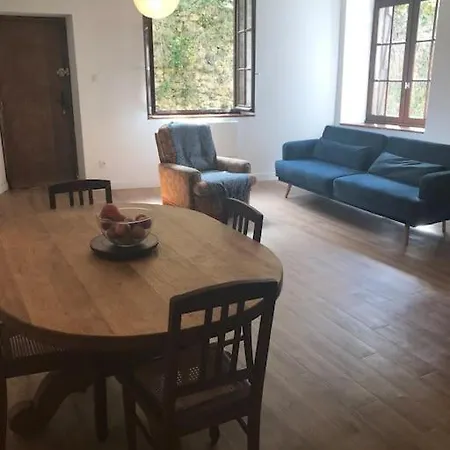 Joli Au Coeur Du Village Apartmán