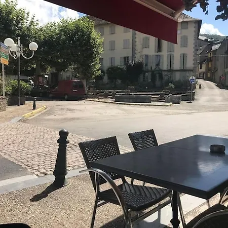 Joli Au Coeur Du Village Apartmán *